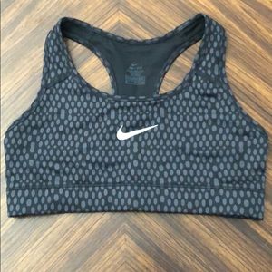 NWOT Nike Dri-fit Racerback Sports Bra Small